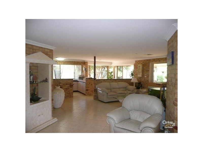 11 Hopevale Place, Erskine WA 6210