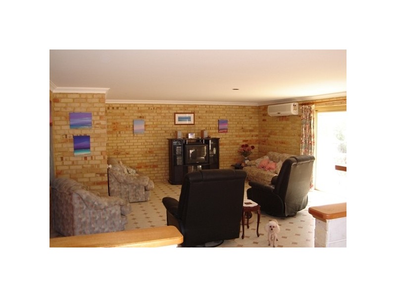 11 Hopevale Place, Erskine WA 6210