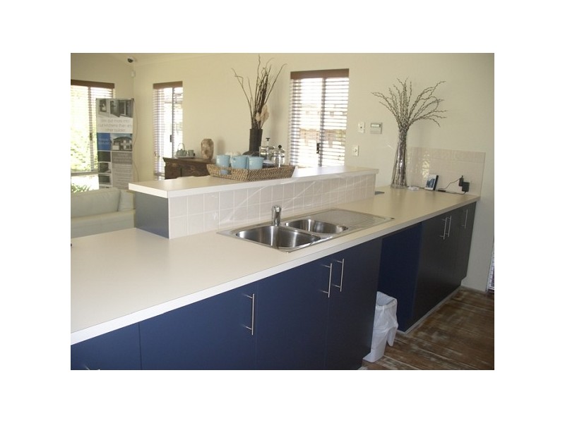 10 Cohen Vista, Lakelands WA 6210