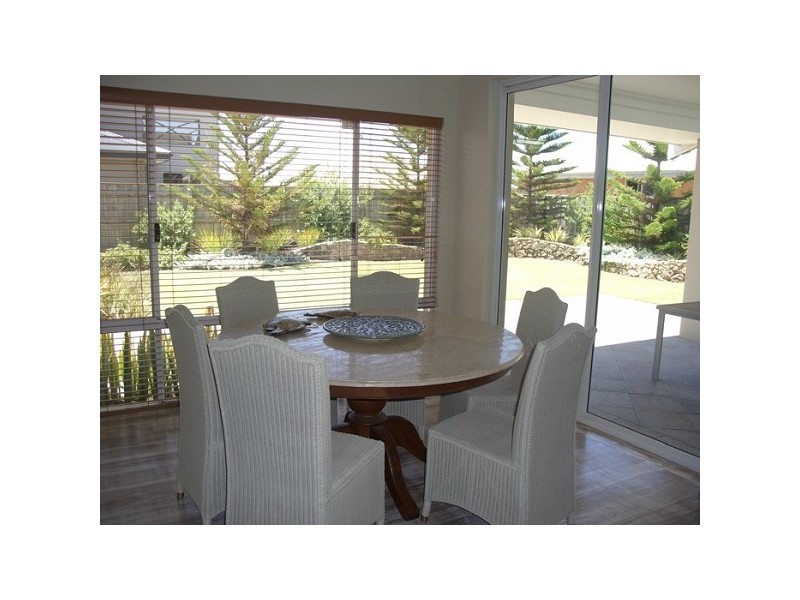 10 Cohen Vista, Lakelands WA 6210