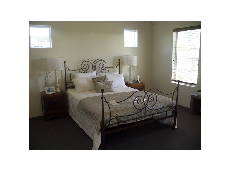 10 Cohen Vista, Lakelands WA 6210