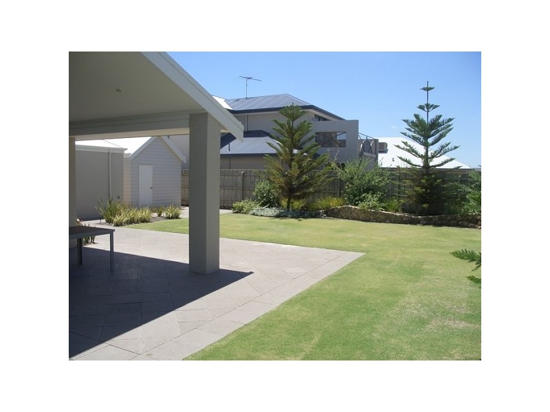 10 Cohen Vista, Lakelands WA 6210