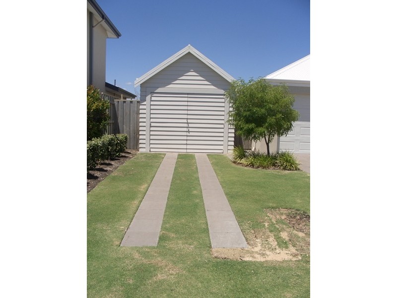 10 Cohen Vista, Lakelands WA 6210