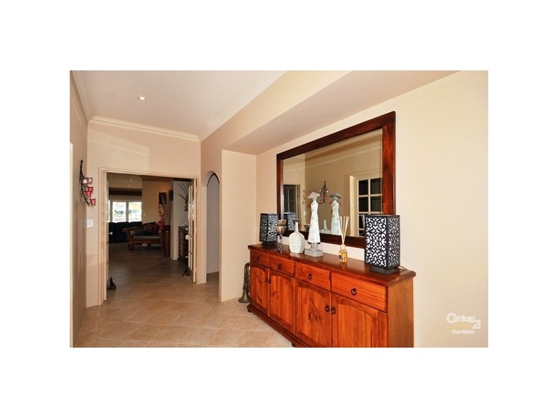 6 Bermuda Place, Halls Head WA 6210
