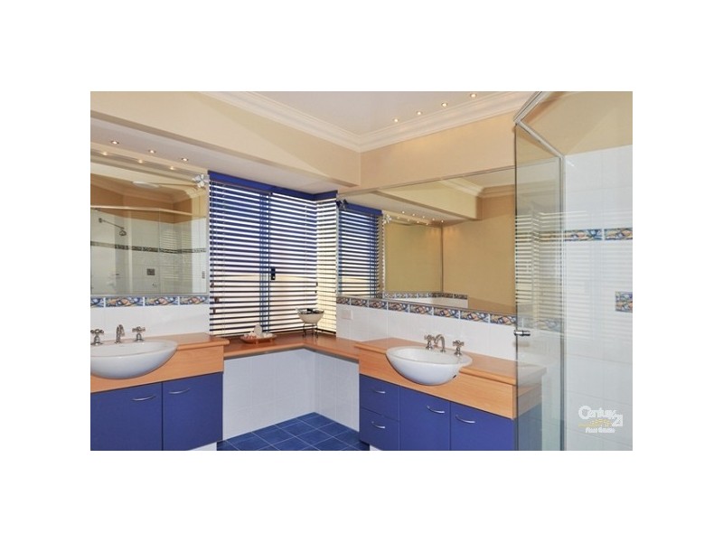 6 Bermuda Place, Halls Head WA 6210