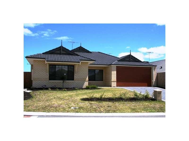 42 Drosera Turn, Halls Head WA 6210