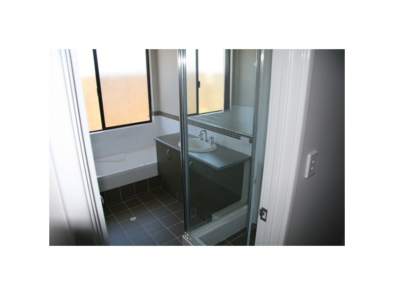 42 Drosera Turn, Halls Head WA 6210