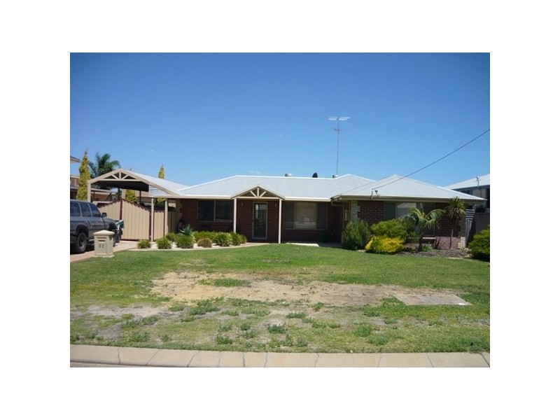 52 Crystaluna Drive, Golden Bay WA 6174