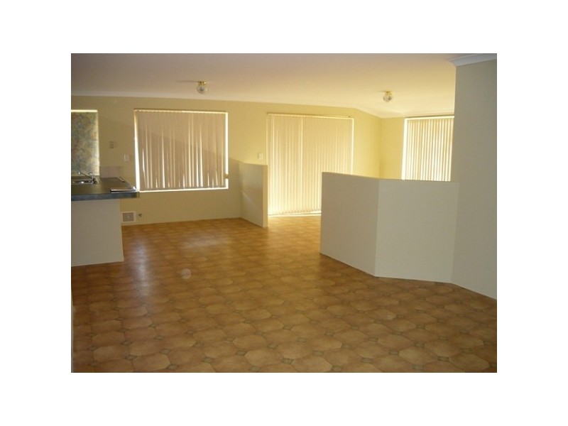 8 Kruger Loop, South Yunderup WA 6208