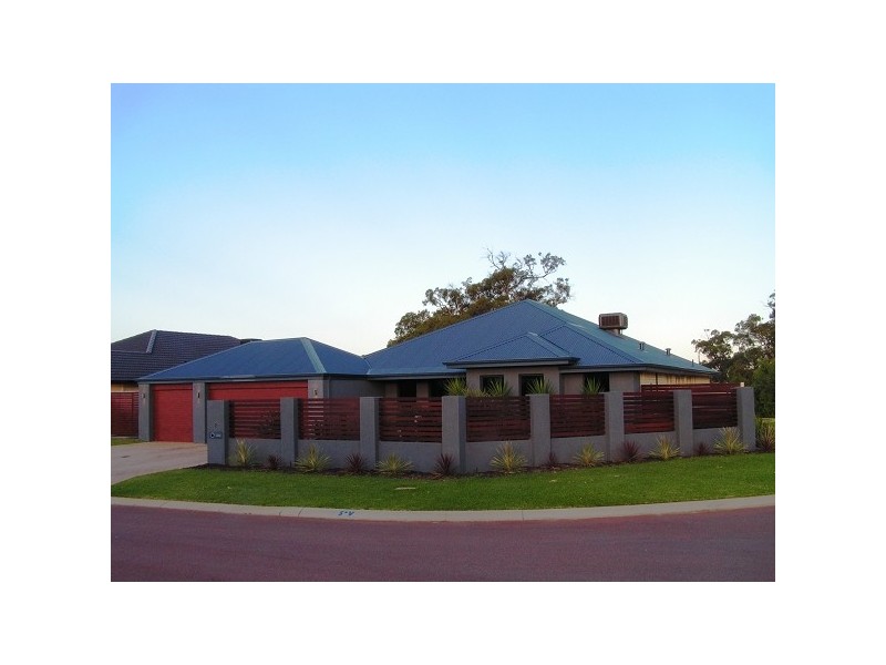 2 Teague Way, Lakelands WA 6210