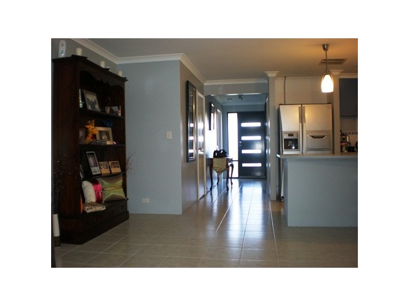 2 Teague Way, Lakelands WA 6210