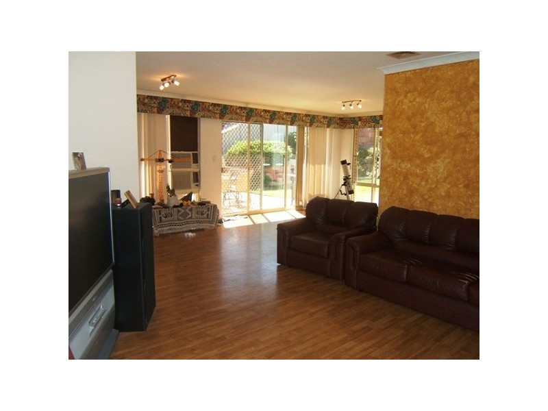 11 Collier Street, Silver Sands WA 6210