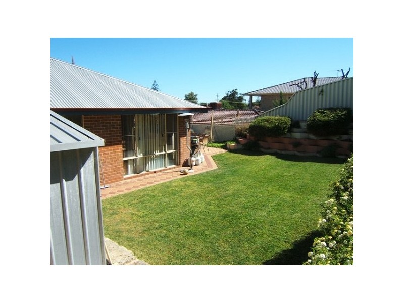 11 Collier Street, Silver Sands WA 6210