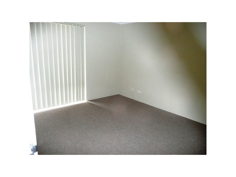 10 Pingle Drive, Greenfields WA 6210