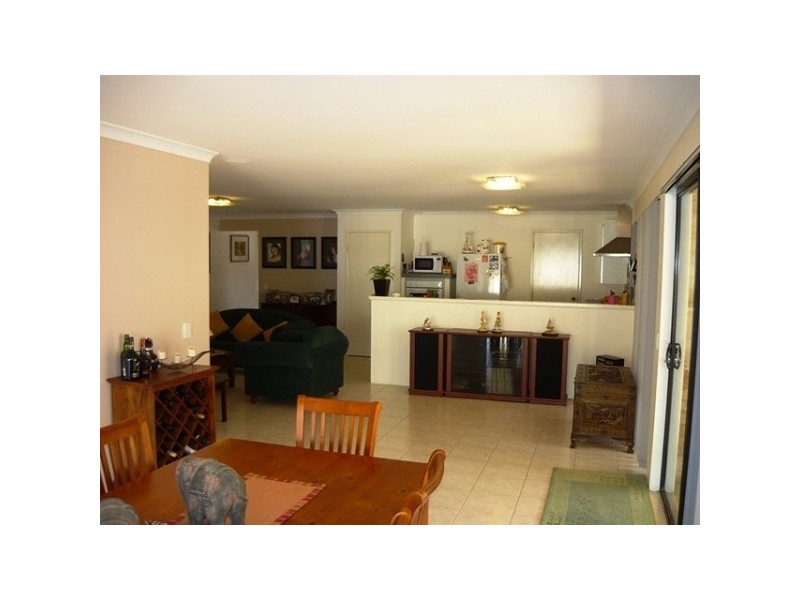 107 Oakmont Avenue, Meadow Springs WA 6210