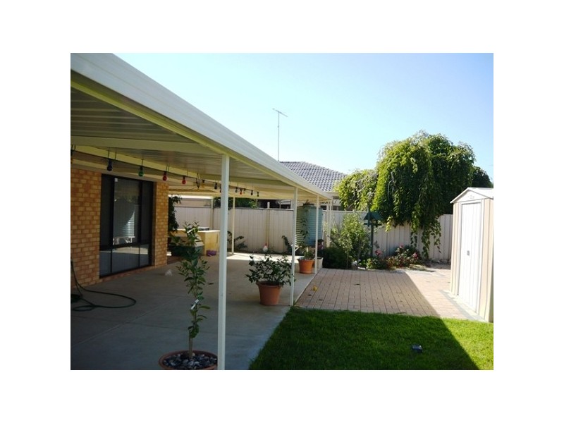 107 Oakmont Avenue, Meadow Springs WA 6210