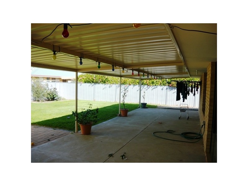 107 Oakmont Avenue, Meadow Springs WA 6210