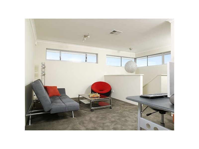 28 Jasper Way, Lakelands WA 6210