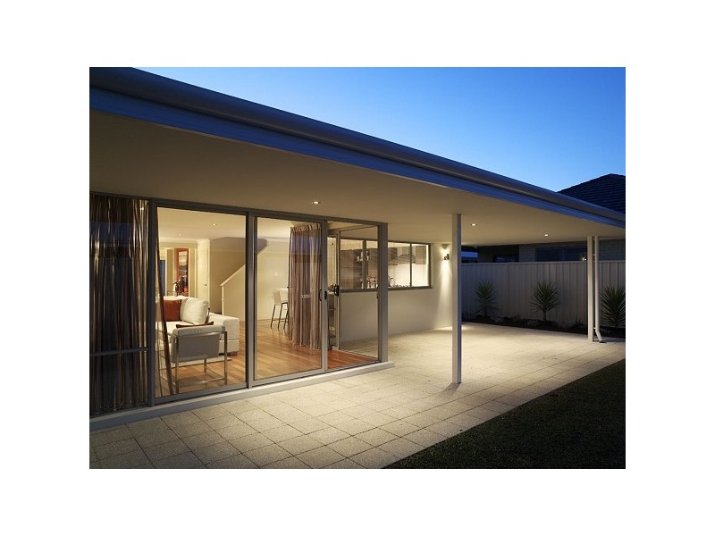 28 Jasper Way, Lakelands WA 6210