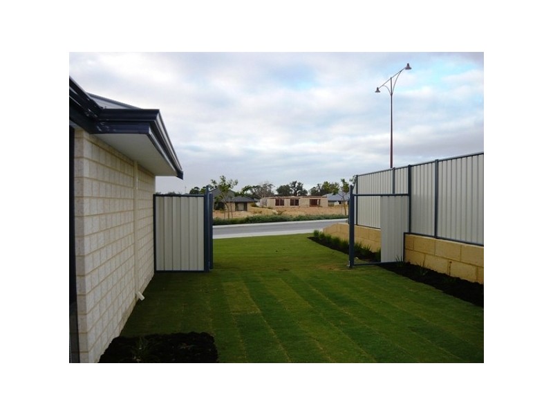 132 Meadow Springs Drive, Meadow Springs WA 6210