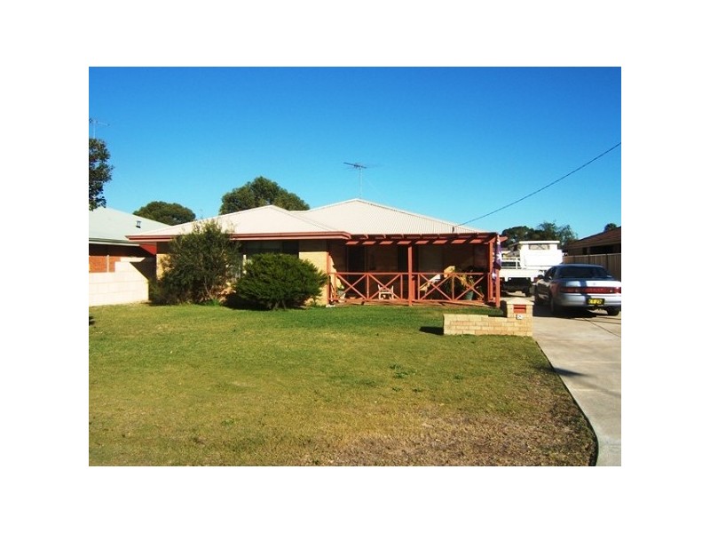 8 Boolardy Road, Golden Bay WA 6174