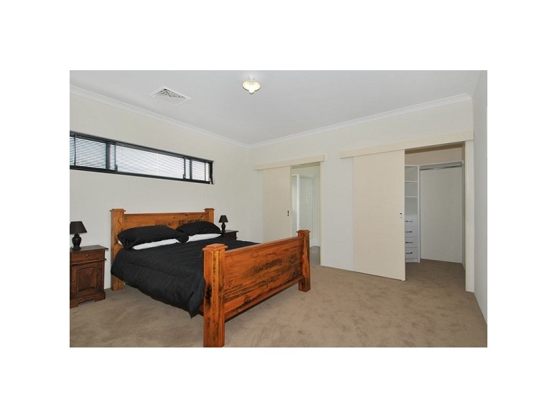 28 Endeavour Circle, Wannanup WA 6210