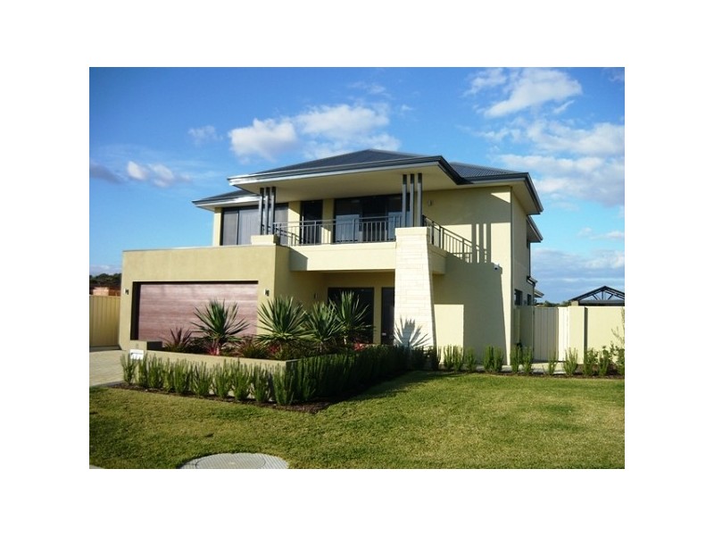 8 Lady Stirling Parade, Madora Bay WA 6210