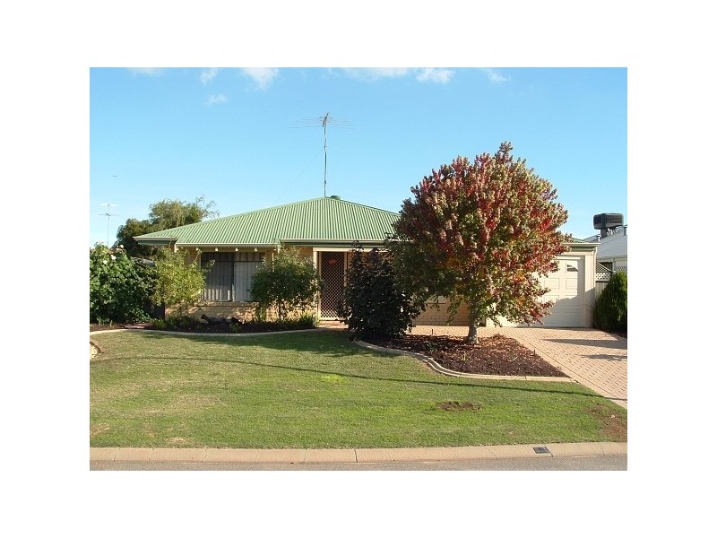13 Meda Close, Greenfields WA 6210