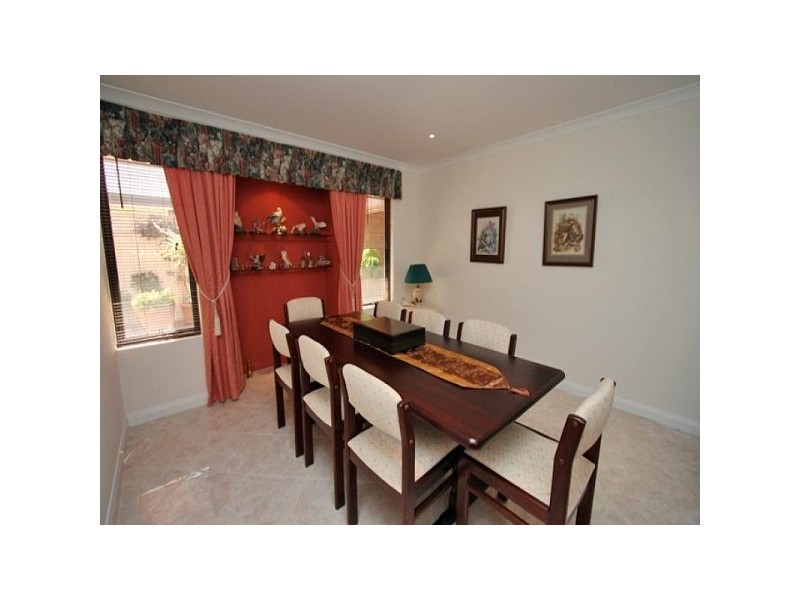 12 Shelduck Way, Dudley Park WA 6210