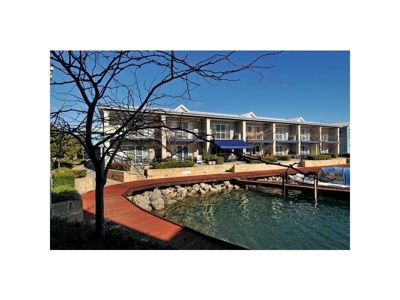 Unit 2, 20 Apollo Quays, Halls Head WA 6210