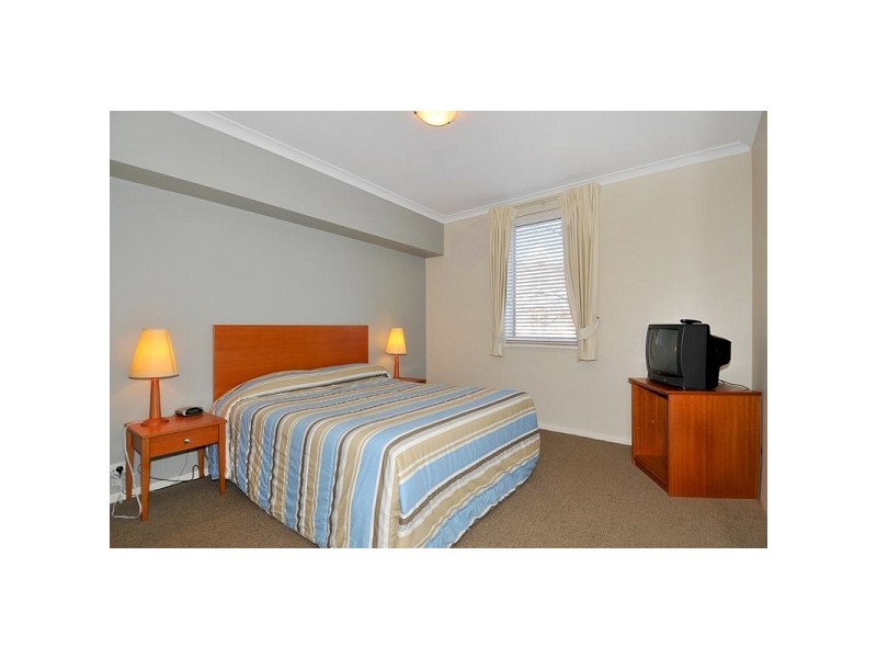 Unit 2, 20 Apollo Quays, Halls Head WA 6210