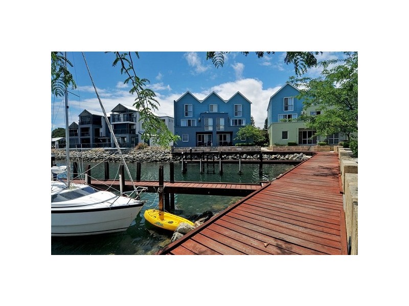 Unit 2, 20 Apollo Quays, Halls Head WA 6210