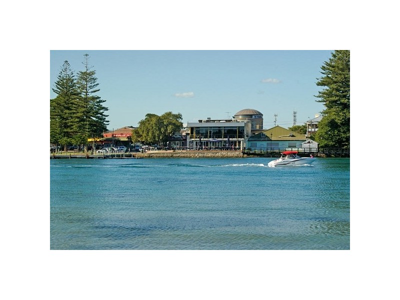 Unit 2, 20 Apollo Quays, Halls Head WA 6210