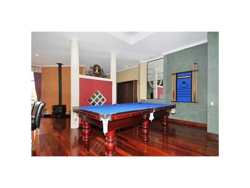 2 Cockatoo Close, Singleton WA 6175