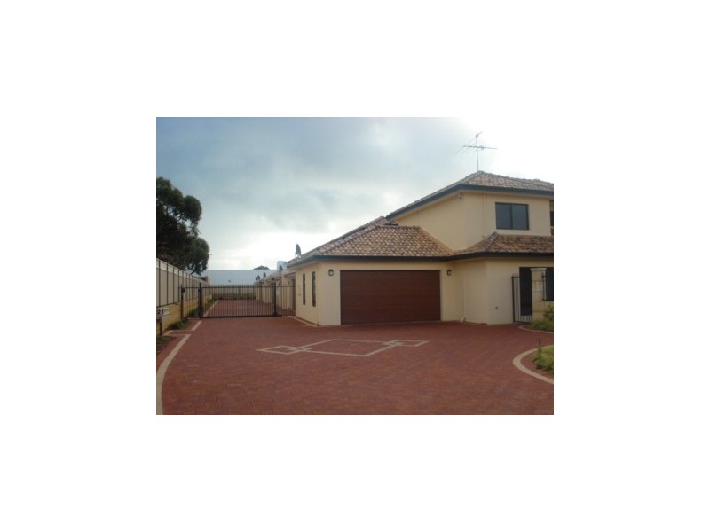 3/21 Pebblebeach Boulevard MEADOW SPRINGS, Mandurah WA 6210