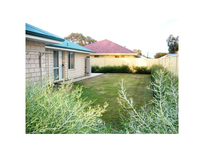 16 Golden Grove, Coodanup WA 6210
