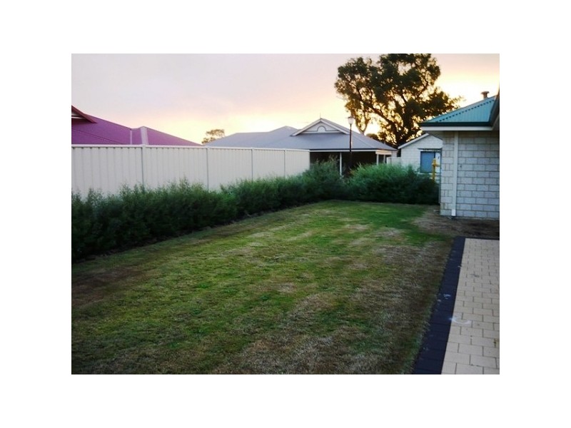 16 Golden Grove, Coodanup WA 6210