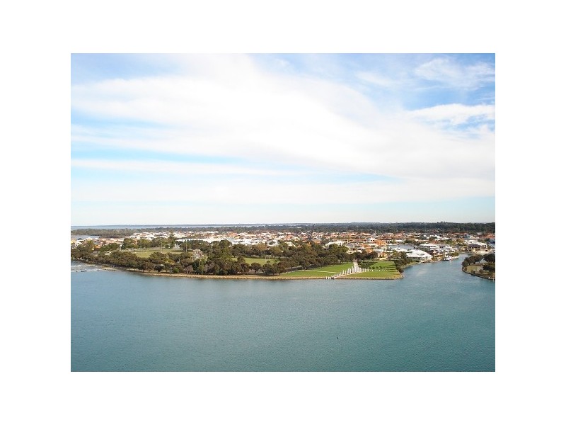 402/3 Marco Polo Drive THE POINT, Mandurah WA 6210