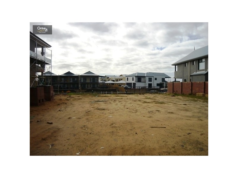 25 Fistina Ramble, Halls Head WA 6210