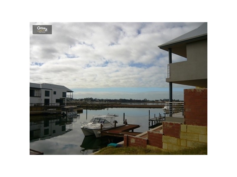 25 Fistina Ramble, Halls Head WA 6210