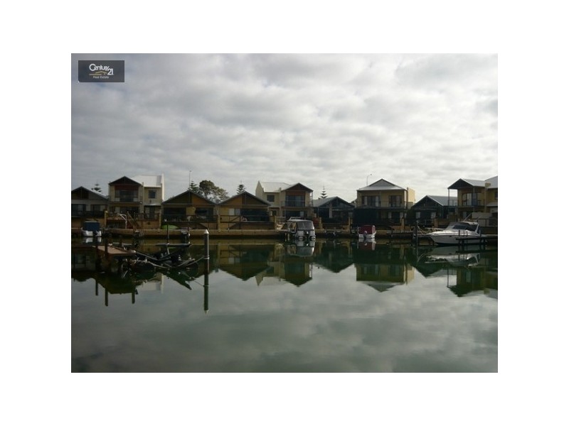 25 Fistina Ramble, Halls Head WA 6210
