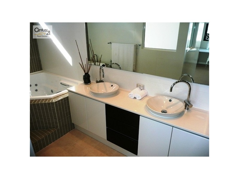 Unit 5, 16 Torcello Mews, Mandurah WA 6210