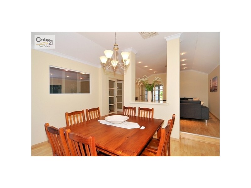 61 Pebblebeach Blvd, Meadow Springs WA 6210