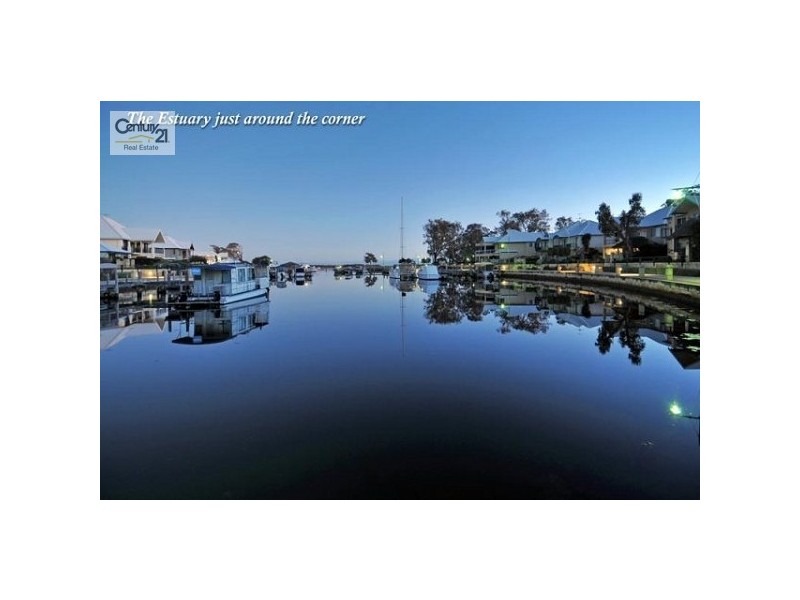 4 Cervantes Drive, Mandurah Quay, Erskine WA 6210