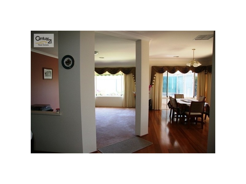 31 Camden Way, Meadow Springs WA 6210