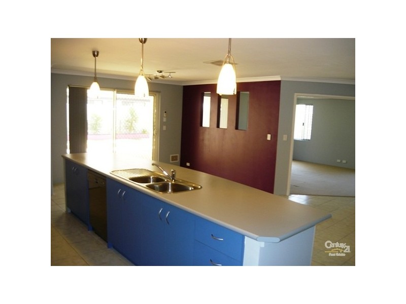 2 Teague Way, Lakelands WA 6210