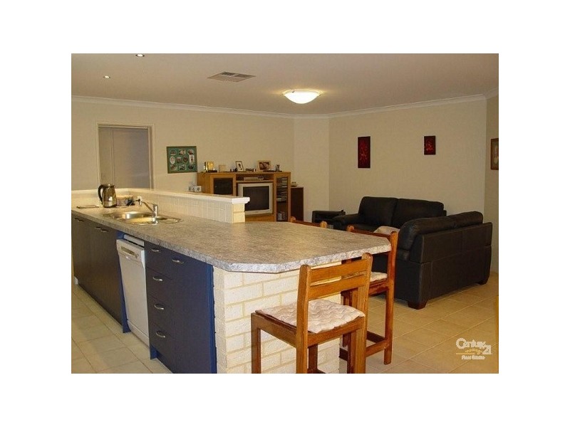 7 Argyle Fawy, Lakelands WA 6180