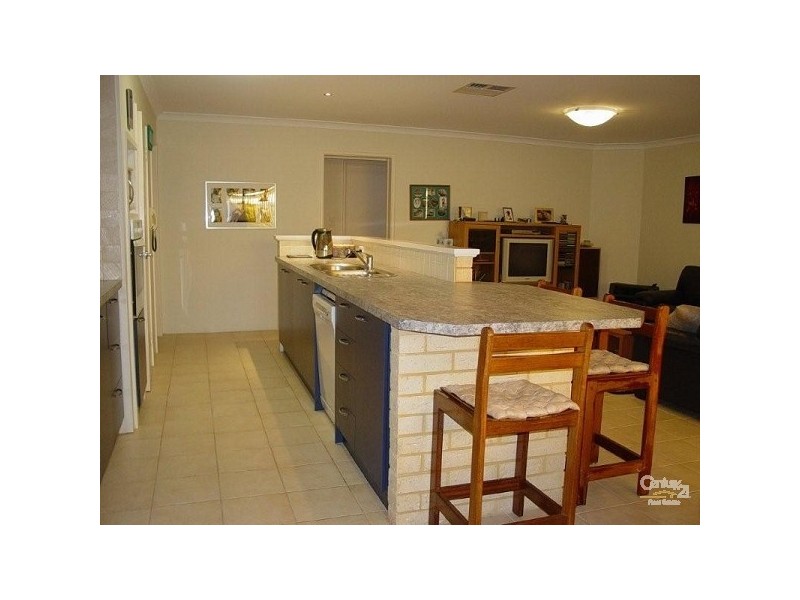 7 Argyle Fawy, Lakelands WA 6180