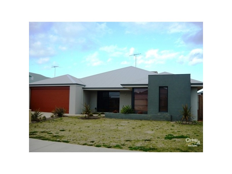 51 Carissa Turn, Halls Head WA 6210