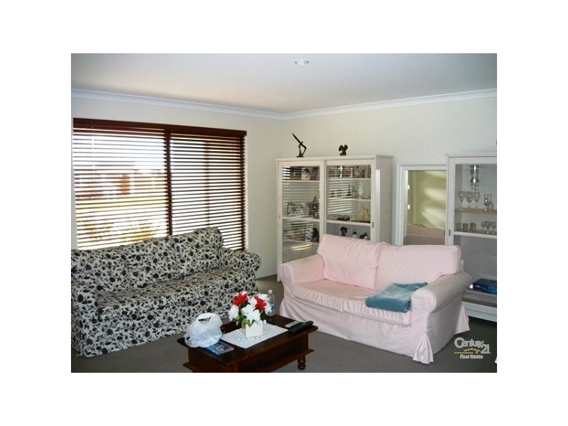 51 Carissa Turn, Halls Head WA 6210